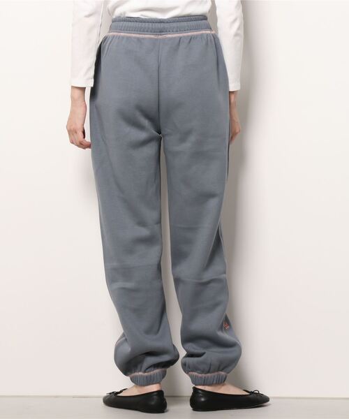 runningHIGH(ランニングハイ)の「【running high/ランニングハイ】STITCH POINT JOGGER SWEAT PANTS ステッチ ポイント ロゴ ジョガー スウェット パンツ(スウェットパンツ・レディース・ブラック/ブルー/ライトグレー・ONE SIZE)」の13枚目の写真