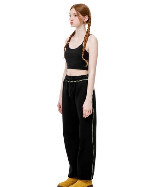 runningHIGH(ランニングハイ)の「【running high/ランニングハイ】STITCH POINT JOGGER SWEAT PANTS ステッチ ポイント ロゴ ジョガー スウェット パンツ(スウェットパンツ・レディース・ブラック/ブルー/ライトグレー・ONE SIZE)」の4枚目の写真