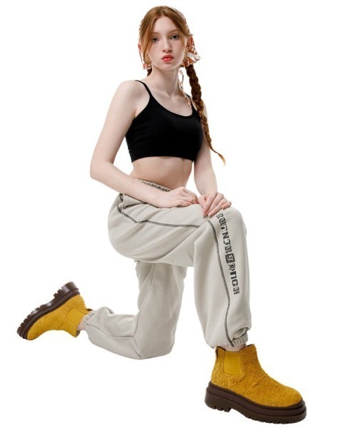 runningHIGH(ランニングハイ)の「【running high/ランニングハイ】STITCH POINT JOGGER SWEAT PANTS ステッチ ポイント ロゴ ジョガー スウェット パンツ(スウェットパンツ・レディース・ブラック/ブルー/ライトグレー・ONE SIZE)」の15枚目の写真