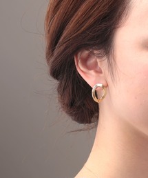 ウェーブリングピアス