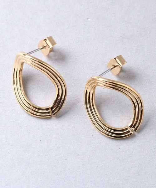 Manon's Selection(マノンズセレクション)の「ウェーブリングピアス(ピアス(両耳用)・レディース・シルバー/ゴールド・ONE SIZE)」の3枚目の写真
