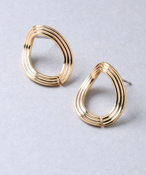 Manon's Selection(マノンズセレクション)の「ウェーブリングピアス(ピアス(両耳用)・レディース・シルバー/ゴールド・ONE SIZE)」の4枚目の写真