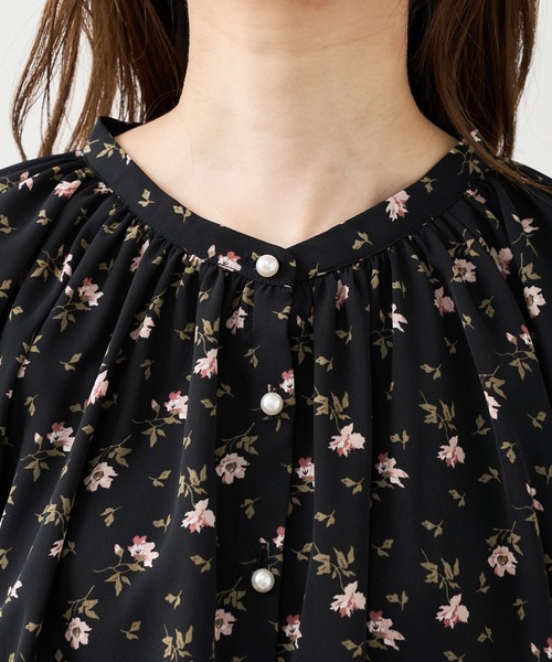 natural couture(ナチュラルクチュール)の「【WEB限定】たっぷりギャザーラグランパール釦ブラウス(シャツ/ブラウス・レディース・アイボリー/スミクロ/ミント/ピンクベージュ/その他1/その他2・FREE)」の15枚目の写真