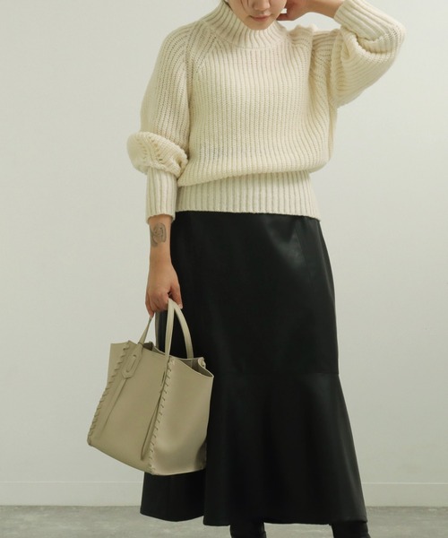 AULI(アウリィ)の「【低身長向けサイズ】美シルエットフェイクレザーマーメイドスカート(スカート・レディース・ブラック/ブラウン/アイボリー・S/XS)」の21枚目の写真