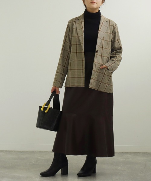 AULI(アウリィ)の「【低身長向けサイズ】美シルエットフェイクレザーマーメイドスカート(スカート・レディース・ブラック/ブラウン/アイボリー・S/XS)」の11枚目の写真