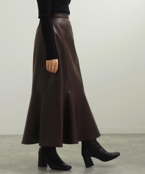 AULI(アウリィ)の「【低身長向けサイズ】美シルエットフェイクレザーマーメイドスカート(スカート・レディース・ブラック/ブラウン/アイボリー・S/XS)」の20枚目の写真