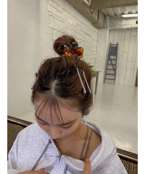 JUMELLE（ジュメロ）の「ビッグフラワークリップ（バレッタ/ヘアクリップ・レディース・ブラウン・FREE）」の4枚目の写真