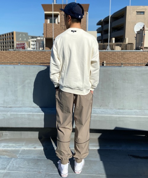 VANS(バンズ)の「【ムラサキスポーツ別注】VANS/バンズ オーバーサイズ リバーシブルトレーナー/カレッジロゴ 無地トレーナー/裏毛 クルーネックスウェット 122R1040323(スウェット・メンズ・ホワイト/ブラック/グレー・M/L/XL/XXL)」の15枚目の写真