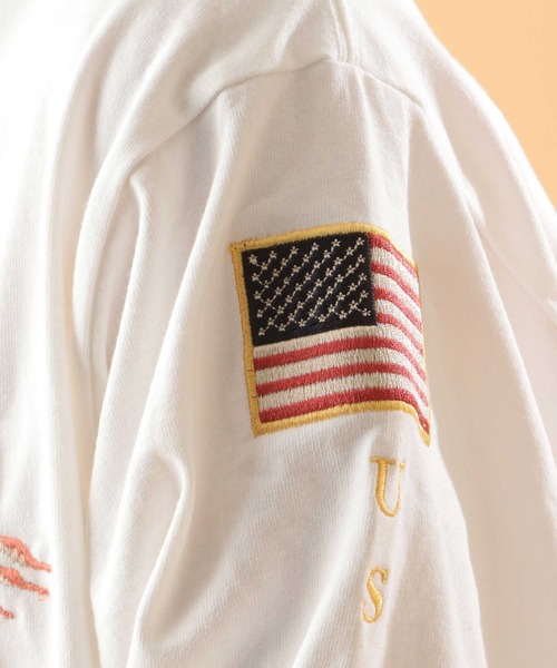 AVIREX(アヴィレックス)の「スーベニア ロングスリーブ Tシャツ / SOUVENIR LONG SLEEVE T-SHIRT / アヴィレックス / AVIREX(Tシャツ/カットソー・メンズ・ライトグレー/ブラック/オフホワイト/カーキ/ライトピンク・MEDIUM/LARGE/X-LARGE/XX-LARGE)」の16枚目の写真