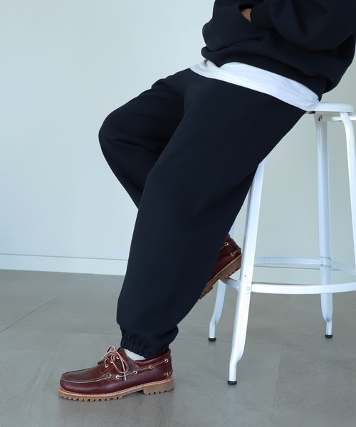 BEAMS(ビームス)の「BEAMS / 裏毛 ワイド スウェット パンツ(スウェットパンツ・メンズ・ネイビー/グレー系その他・SMALL/MEDIUM/LARGE)」の2枚目の写真