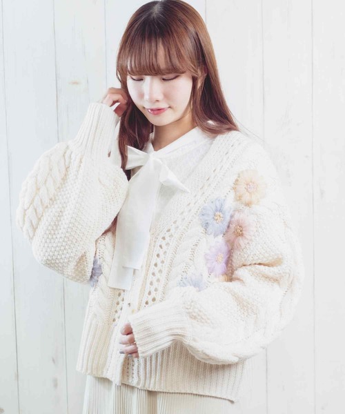 Hamble by Par Avion（ハンブルバイパラビオン）の「フラワー刺繍カーデ（カーディガン/ボレロ・レディース・アイボリー/ラベンダー・ONESIZE）」の22枚目の写真