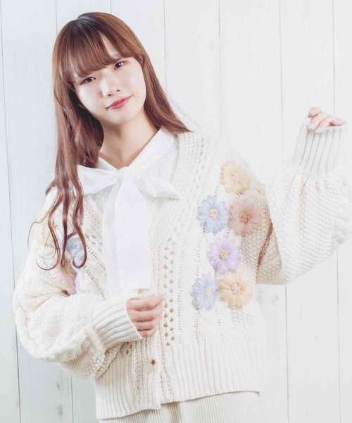 Hamble by Par Avion（ハンブルバイパラビオン）の「フラワー刺繍カーデ（カーディガン/ボレロ・レディース・アイボリー/ラベンダー・ONESIZE）」の21枚目の写真