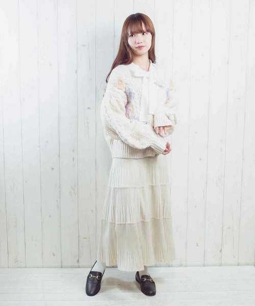 Hamble by Par Avion（ハンブルバイパラビオン）の「フラワー刺繍カーデ（カーディガン/ボレロ・レディース・アイボリー/ラベンダー・ONESIZE）」の18枚目の写真