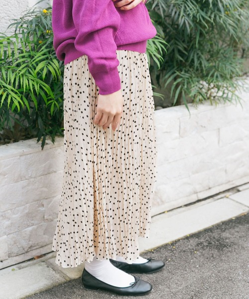 URBAN RESEARCH DOORS（アーバンリサーチドアーズ）の「ドットプリーツスカート（スカート・レディース・ホワイト系その他/ブラック系その他・1/0）」の4枚目の写真