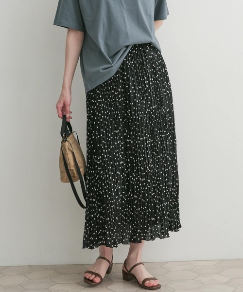 URBAN RESEARCH DOORS（アーバンリサーチドアーズ）の「ドットプリーツスカート（スカート・レディース・ホワイト系その他/ブラック系その他・1/0）」の8枚目の写真