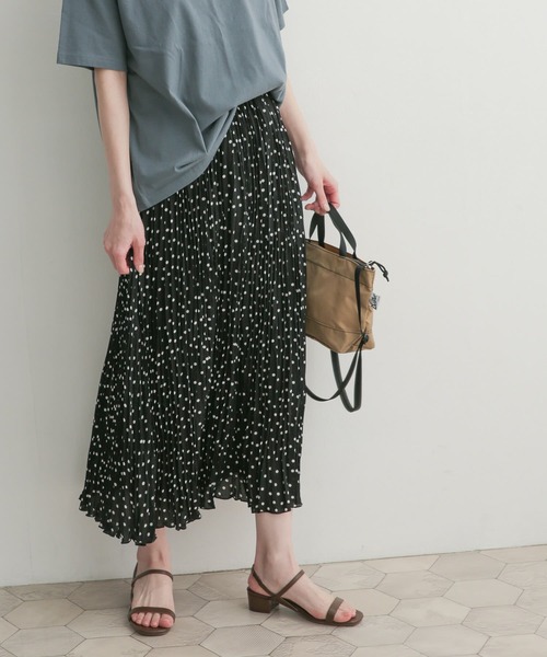 URBAN RESEARCH DOORS（アーバンリサーチドアーズ）の「ドットプリーツスカート（スカート・レディース・ホワイト系その他/ブラック系その他・1/0）」の9枚目の写真