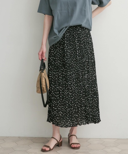 URBAN RESEARCH DOORS（アーバンリサーチドアーズ）の「ドットプリーツスカート（スカート・レディース・ホワイト系その他/ブラック系その他・1/0）」の11枚目の写真