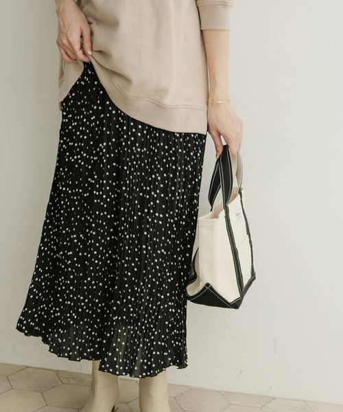 URBAN RESEARCH DOORS（アーバンリサーチドアーズ）の「ドットプリーツスカート（スカート・レディース・ホワイト系その他/ブラック系その他・1/0）」の15枚目の写真