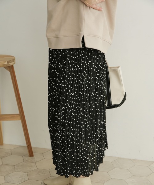 URBAN RESEARCH DOORS（アーバンリサーチドアーズ）の「ドットプリーツスカート（スカート・レディース・ホワイト系その他/ブラック系その他・1/0）」の19枚目の写真