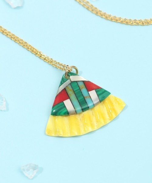 チチカカ(チチカカ)の「リサイクルシェルネックレス(ネックレス・レディース・パープル/イエロー/オレンジ・FREE)」の1枚目の写真