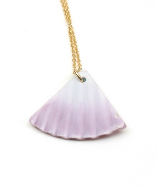 チチカカ(チチカカ)の「リサイクルシェルネックレス(ネックレス・レディース・パープル/イエロー/オレンジ・FREE)」の11枚目の写真