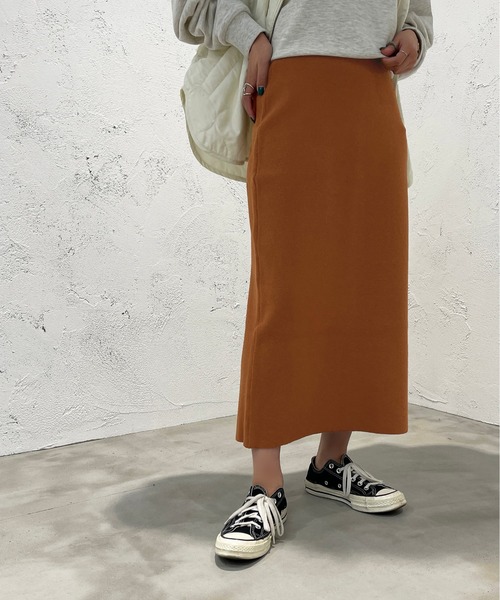 apres jour mignon(アプレジュールミニョン)の「ニットナロースカート【ZOZOTOWN限定アイテム】(スカート・レディース・ブラック/パープル/オレンジ・SMALL/MEDIUM/X-LARGE)」の3枚目の写真