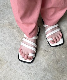 スクエアトングサンダル