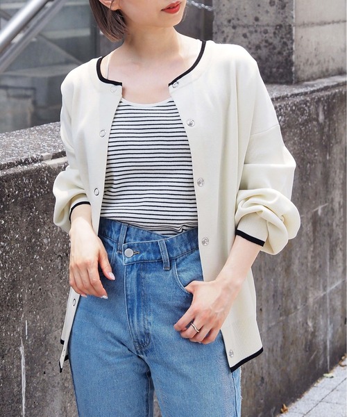 tiptop（ティップトップ）の「[新色登場]アソート前後2wayBIGカーディガン（カーディガン/ボレロ・レディース・アイボリー/ブラック/ブラック系その他/グリーン/グリーン系その他/パープル/イエロー/ピンク/ピンク系その他/グリーン系その他2/ブルー/ブラック系その他2/グリーン系その他3/エンジ/ホワイト系その他/ブラック系その他3/ライトブルー/レッド/ブラック系その他4/ホワイト系その他3/ホワイト系その他2・FREE）」の4枚目の写真