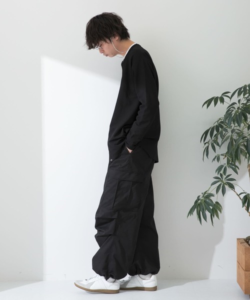 SENSE OF PLACE by URBAN RESEARCH(センスオブプレイスバイアーバンリサーチ)の「ワイドカーゴパンツ(カーゴパンツ・メンズ・ブラック/カーキ・MEDIUM/LARGE)」の5枚目の写真
