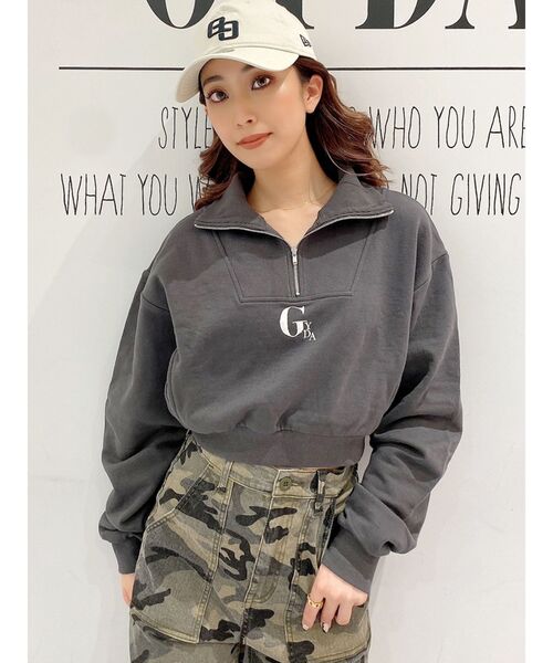 GYDA（ジェイダ）の「ハーフZIPショートスウェットTOPS（ニット/セーター・レディース・チャコールグレー/ベージュ/オフホワイト・FREE）」の12枚目の写真