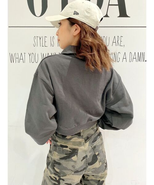 GYDA（ジェイダ）の「ハーフZIPショートスウェットTOPS（ニット/セーター・レディース・チャコールグレー/ベージュ/オフホワイト・FREE）」の13枚目の写真