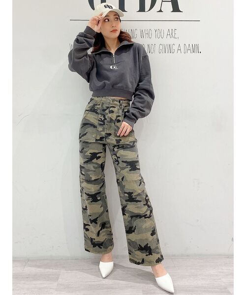 GYDA（ジェイダ）の「ハーフZIPショートスウェットTOPS（ニット/セーター・レディース・チャコールグレー/ベージュ/オフホワイト・FREE）」の17枚目の写真