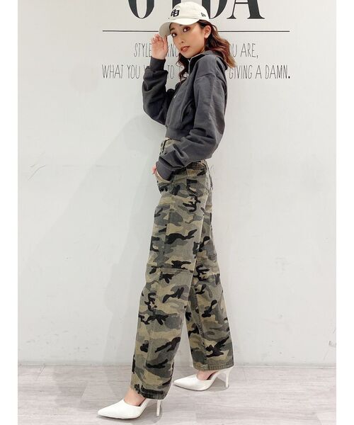 GYDA（ジェイダ）の「ハーフZIPショートスウェットTOPS（ニット/セーター・レディース・チャコールグレー/ベージュ/オフホワイト・FREE）」の19枚目の写真