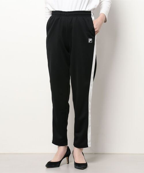 FILA(フィラ)の「<FILA/フィラ>ラインデザインテーパードパンツ(スウェットパンツ・レディース・ピンク系2/カーキ系1/ネイビー系1/ブラック系1/ネイビー系2/ピンク系1/カーキ系2/ブラック系2/サックスブルー系2/サックスブルー系1/ベージュ系2/ベージュ系1・L/LL/M)」の19枚目の写真