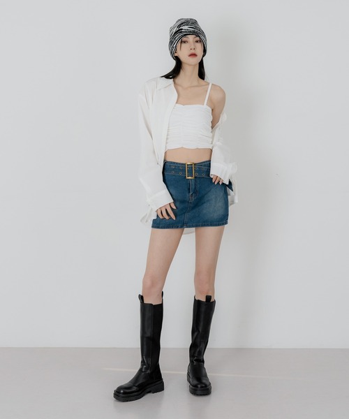 FOLLOWIN(フォロウィン)の「シャーリングクロップドキャミソール(キャミソール・レディース・ブラック/ベージュ/カーキ/アイボリー・FREE)」の5枚目の写真