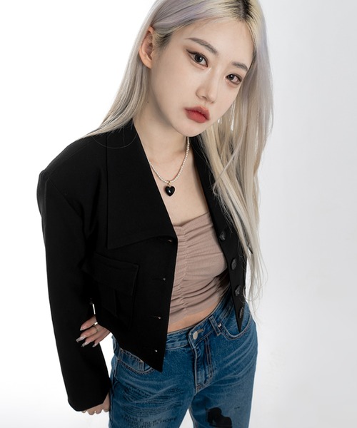 FOLLOWIN(フォロウィン)の「シャーリングクロップドキャミソール(キャミソール・レディース・ブラック/ベージュ/カーキ/アイボリー・FREE)」の17枚目の写真