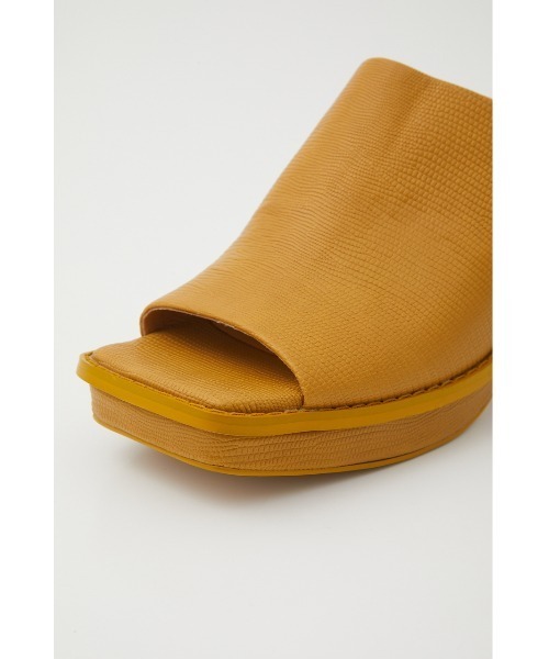 THROW by SLY（スローバイスライ）の「THROW COVERED SANDAL サンダル（サンダル・レディース・イエロー/ブラウン・SMALL/MEDIUM/LARGE）」の18枚目の写真