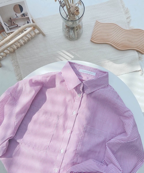 AS KNOW AS plus(アズノゥアズプラス)の「●ブロードシンプルビッグシャツ(シャツ/ブラウス・レディース・オフホワイト/ネイビー系/ブルー系/ピンク系・FREE)」の4枚目の写真