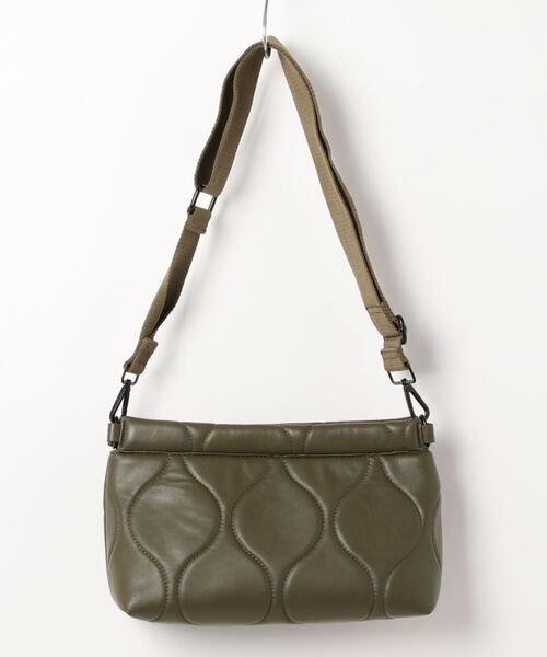 LE VERNIS（ル・ベルニ）の「キルティングクラッチ（クラッチバッグ・レディース・ブラック/カーキ・ONE SIZE）」の3枚目の写真