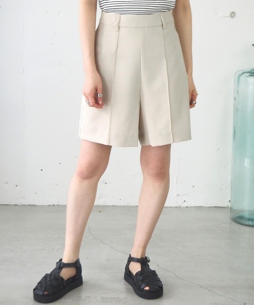 tiptop(ティップトップ)の「【ZOZO限定Sサイズあり】リネンタッチセンタープレスショートパンツ【2サイズ展開/セットアップ対応】(スラックス・レディース・ブラック/アイボリー/ダークオレンジ/グリーン系その他/ダークブラウン/チャコールグレー・S/M)」の11枚目の写真