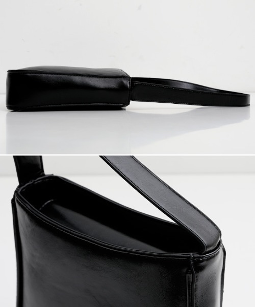 select MOCA（セレクトモカ）の「フェイクレザーポーチ付きスクエアバッグ（ハンドバッグ・レディース・ブラック/アイボリー・FREE）」の14枚目の写真