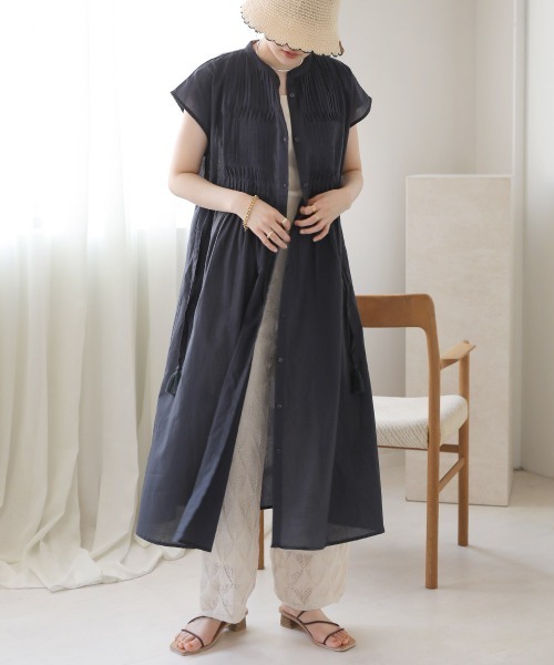 Bab（バブ）の「ねじりピンタックシャツワンピース（シャツワンピース・レディース・ライトグレー/ネイビー/オフホワイト/ピンク/ベージュ系その他・M）」の18枚目の写真