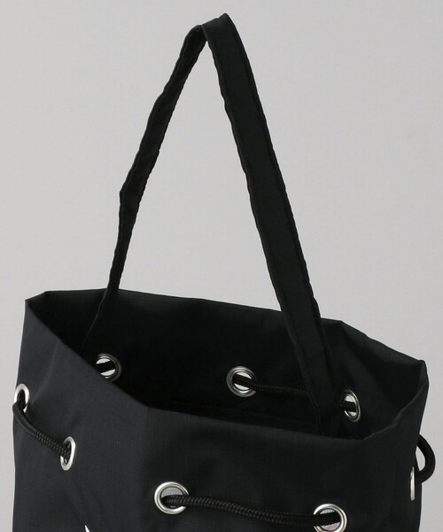 MEI（メイ）の「MEI/メイ Wheel bucket bag/ナイロン巾着バッグ（ショルダーバッグ・レディース・ブラック/ピンク/ブルーグリーン・ONE SIZE）」の13枚目の写真