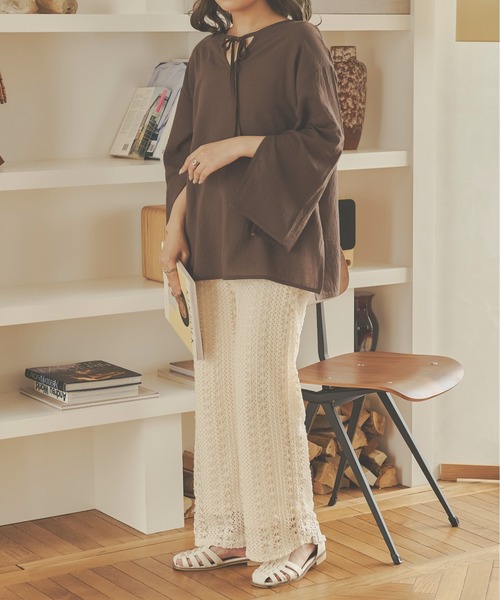 Ambre Neige（アンブルネージュ）の「２WAY楊柳スリットシャツ／【WEB/EC限定商品】（Tシャツ/カットソー・レディース・ダークブラウン/ベージュ/アイボリー・FREE）」の19枚目の写真