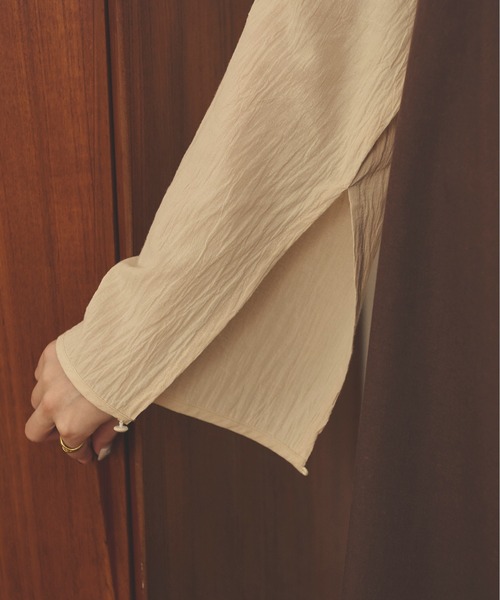 Ambre Neige（アンブルネージュ）の「２WAY楊柳スリットシャツ／【WEB/EC限定商品】（Tシャツ/カットソー・レディース・ダークブラウン/ベージュ/アイボリー・FREE）」の5枚目の写真