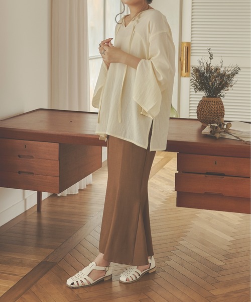 Ambre Neige（アンブルネージュ）の「２WAY楊柳スリットシャツ／【WEB/EC限定商品】（Tシャツ/カットソー・レディース・ダークブラウン/ベージュ/アイボリー・FREE）」の6枚目の写真