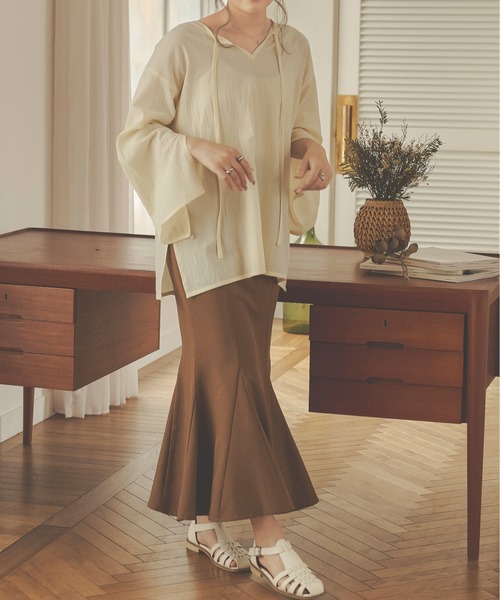 Ambre Neige（アンブルネージュ）の「２WAY楊柳スリットシャツ／【WEB/EC限定商品】（Tシャツ/カットソー・レディース・ダークブラウン/ベージュ/アイボリー・FREE）」の8枚目の写真