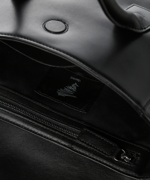 discord Yohji Yamamoto(ディスコード ヨウジヤマモト)の「Kani Shoulder カニ ショルダー バッグ(ショルダーバッグ・レディース・ブラック・FREE)」の8枚目の写真