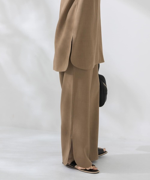 KBF（ケイビーエフ）の「『WEB/一部店舗限定』スリットセットアップ（サロペット/オーバーオール・レディース・ブラウン/ライトベージュ/ブラック・ONE）」の21枚目の写真