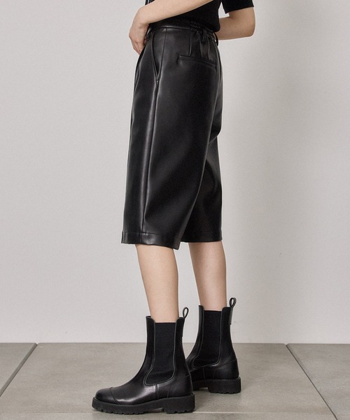 PUBLIC TOKYO（パブリックトウキョウ）の「エコレザーハーフパンツ